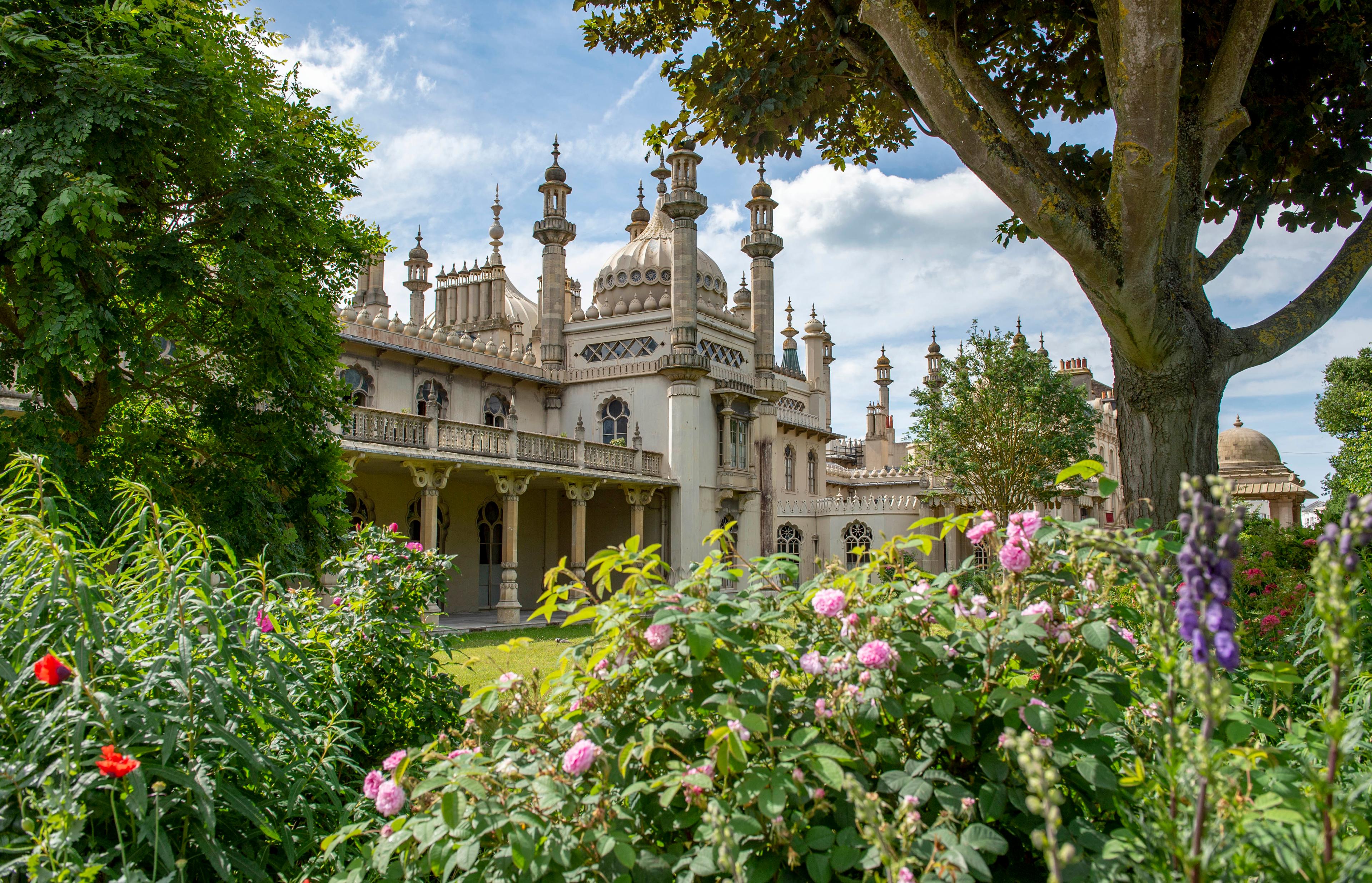 Royal Pavilion, The Kings Lawn photo #0