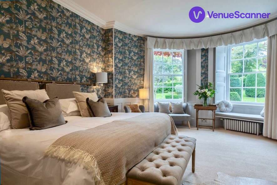 Exclusive Hire Of Manor House With 18 Bedrooms, Burleigh Court Cotswolds photo #3