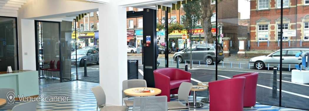 Computer Training Suite, The Let's Go - Business Hub photo #2