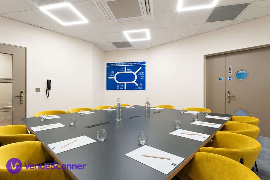 Round-About Board Room, Hampton By Hilton Torquay photo #9