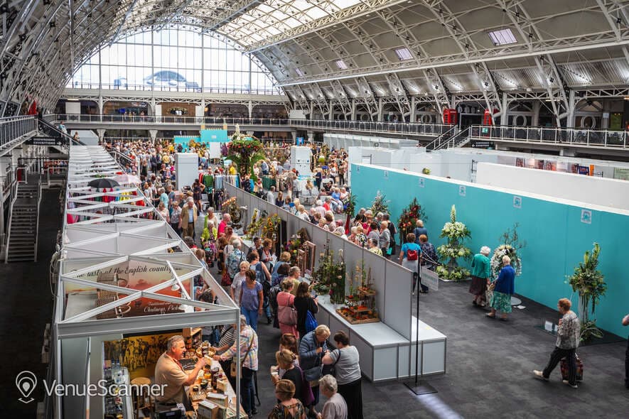 Mezzanine & Ground, Business Design Centre photo #2