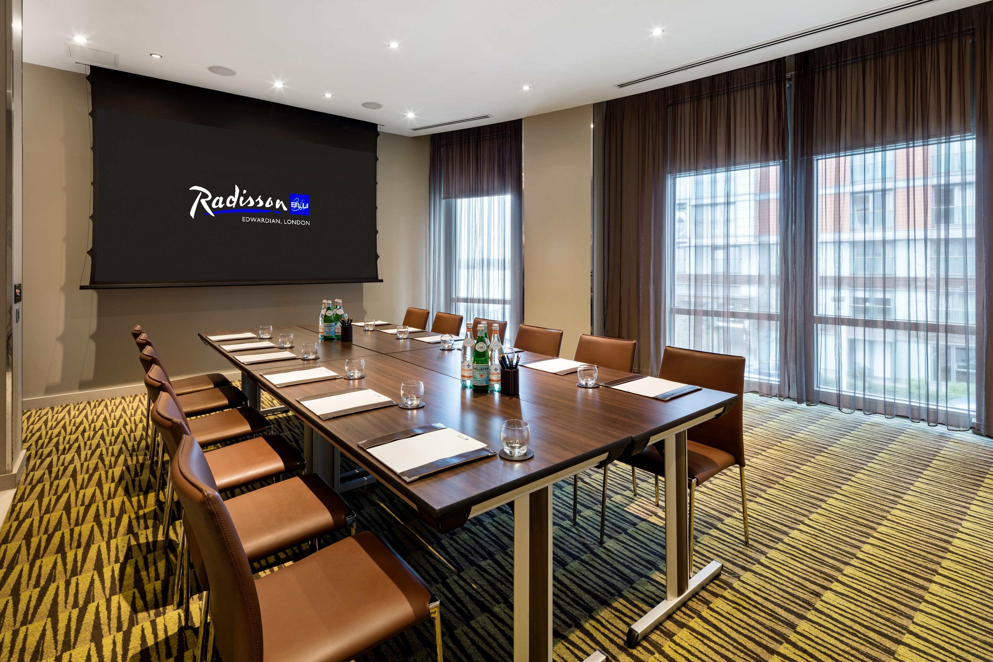 Radisson Blu Edwardian, New Providence Wharf, Private Room 1 photo #1