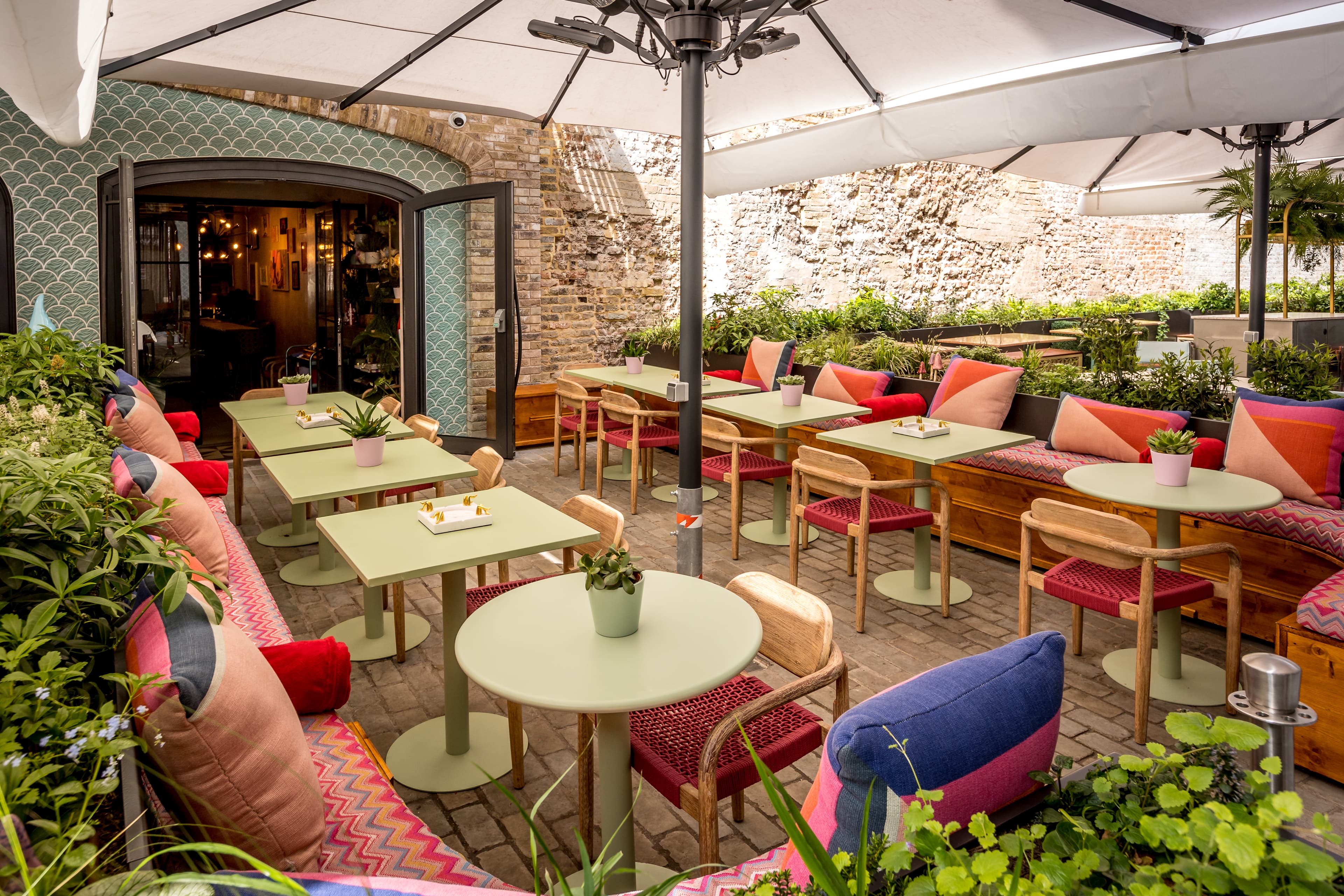 The Little Scarlet Door, Courtyard photo #2