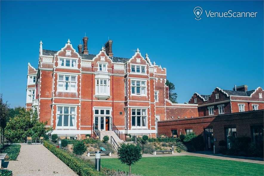 Exclusive Hire, Wivenhoe House photo #3