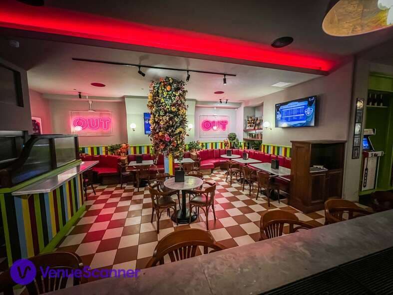 Declaration Square/ Games Room And Bar, Sixes Fitzrovia photo #1