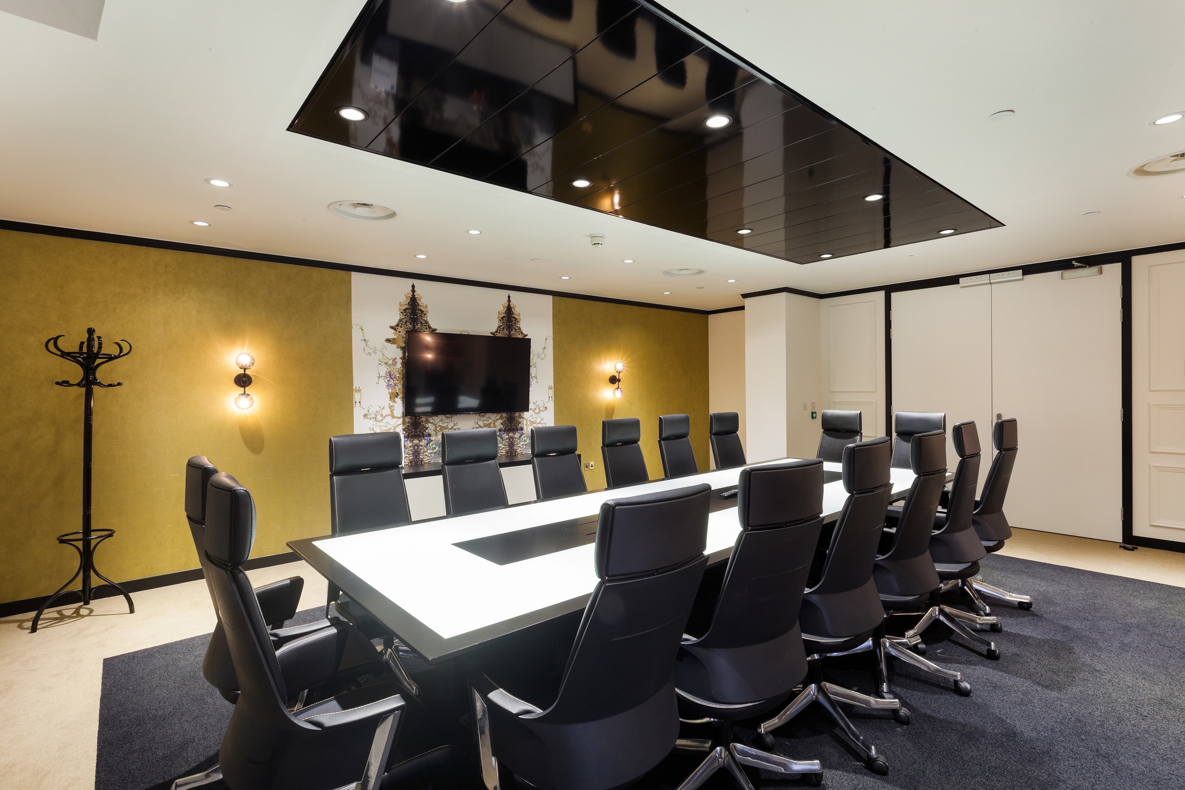 Office Space In Town - Mayfair, Champagne Club photo #2