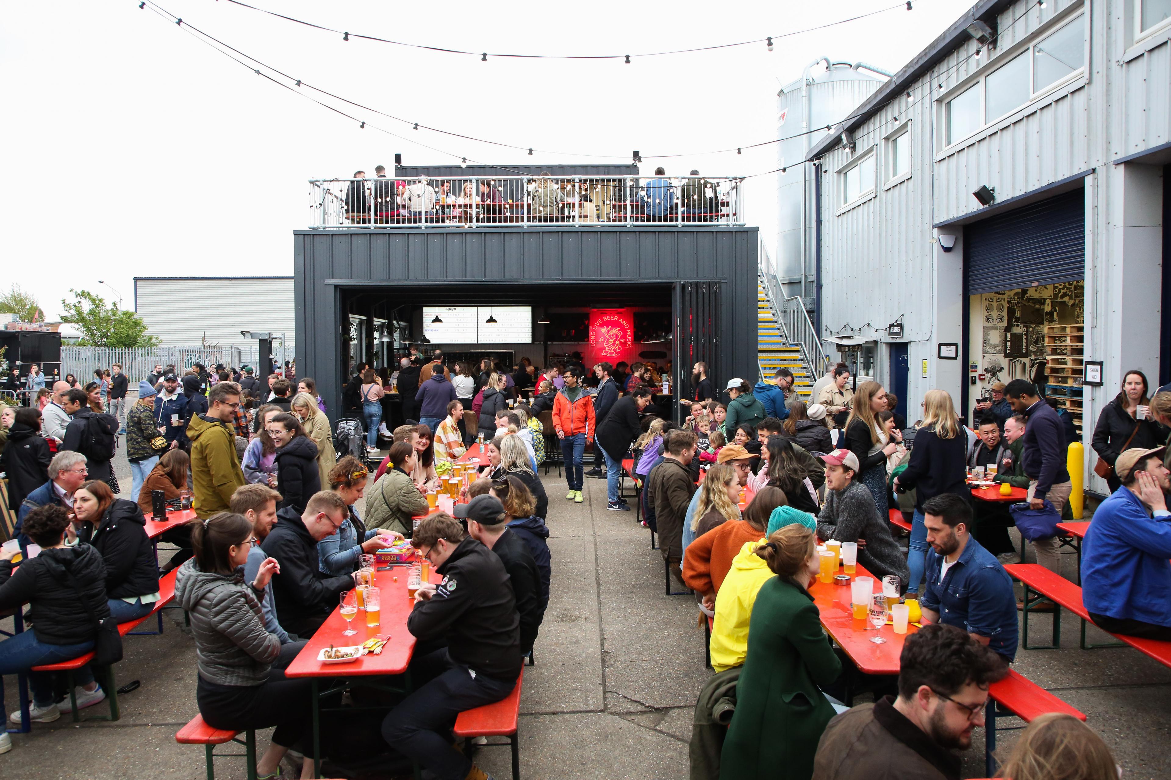 Outdoor Yard, Signature Brew Blackhorse Road photo #2