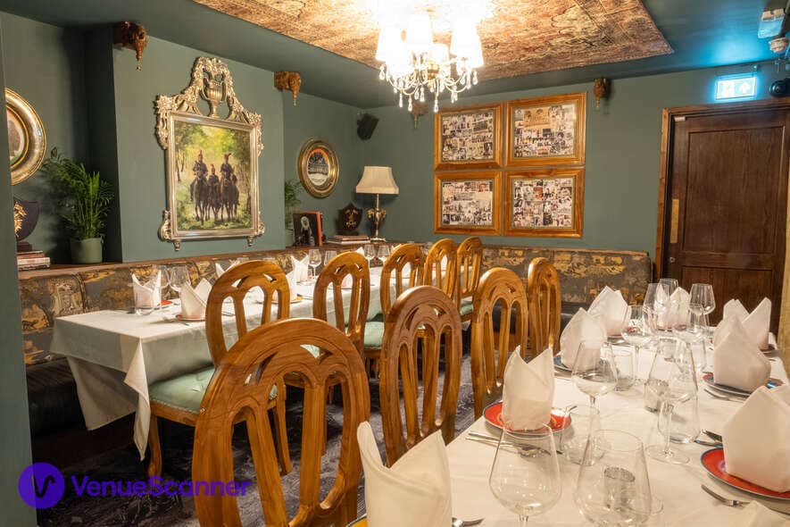 Jaipur, Colonel Saab - Trafalgar Square photo #2