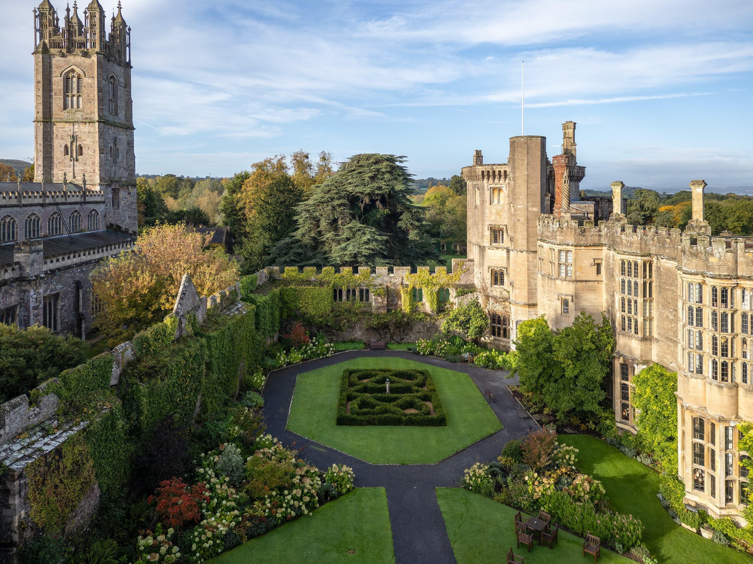 Thornbury Castle, Chancellors Lounge photo #3