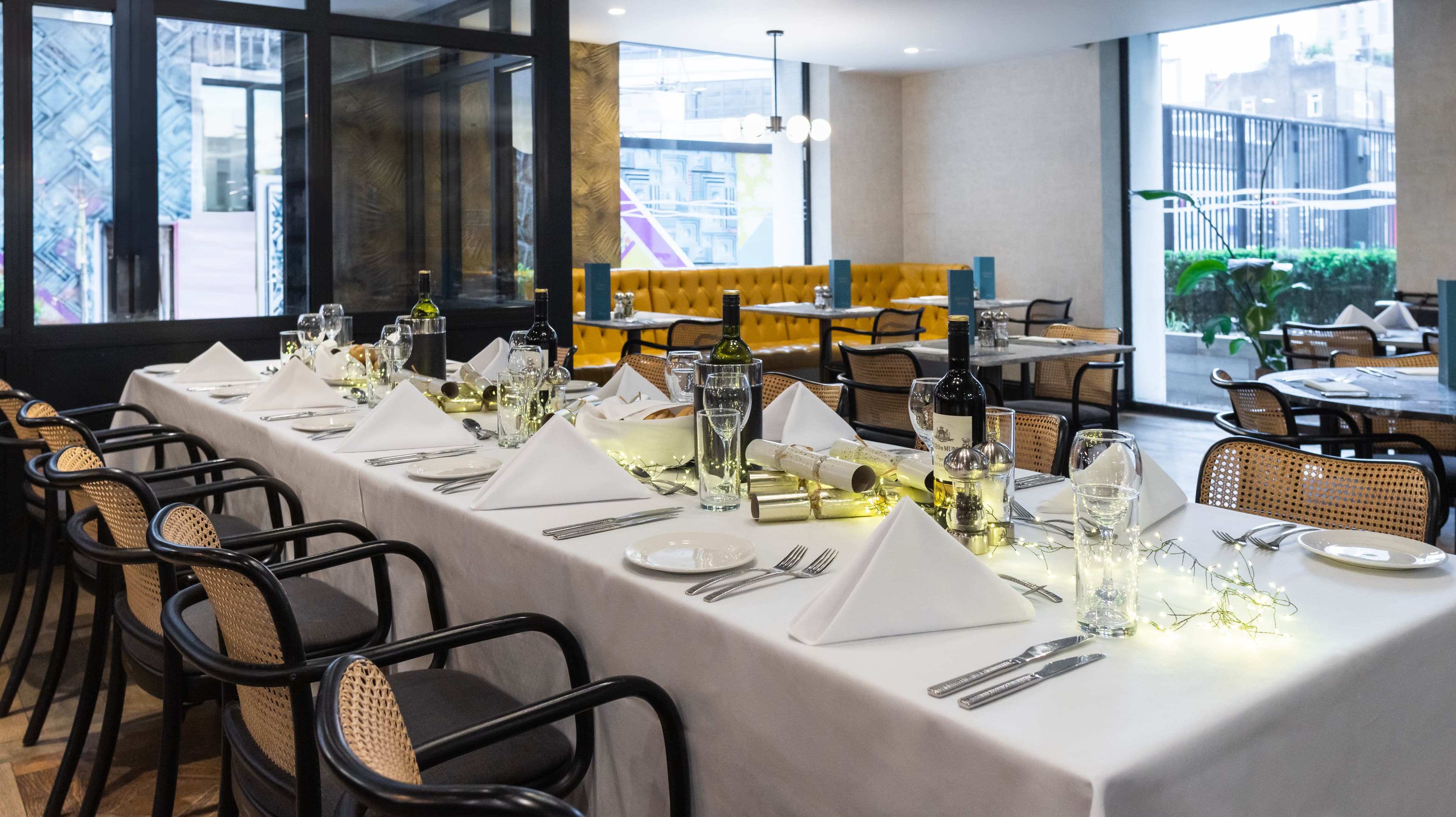 Clayton Hotel City Of London, Grill Bar And Restaurant At Clayton Hotel City Of London photo #2