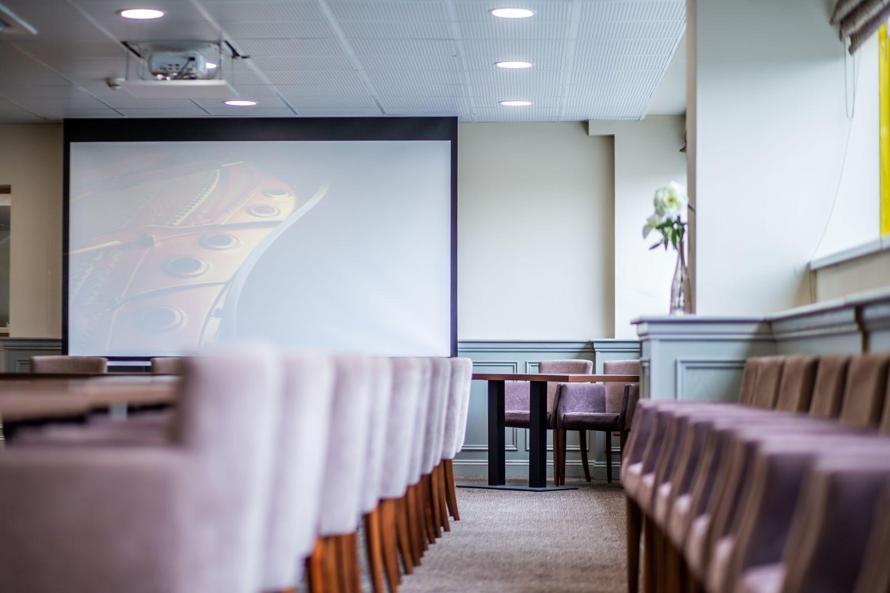 Notts County Football Club, Directors' Suite photo #3