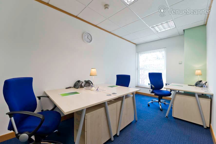 Kensington, Regus Windsor Thames Street photo #1