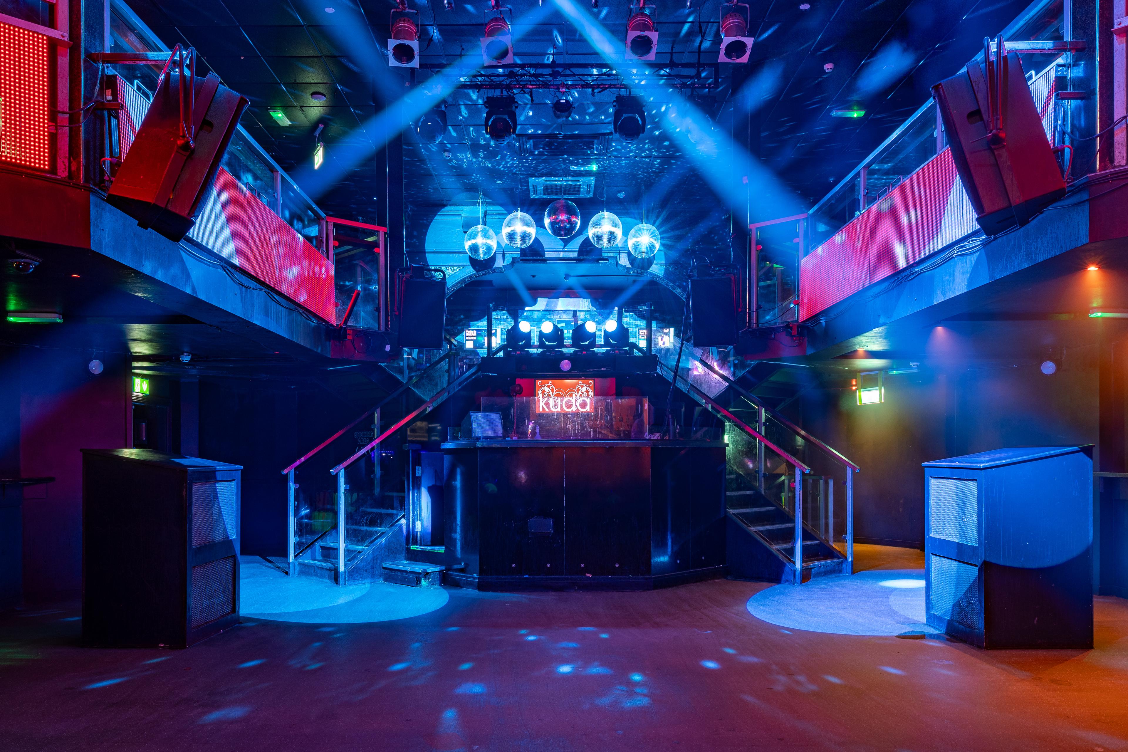 Kuda York, Main Room & Balcony photo #0