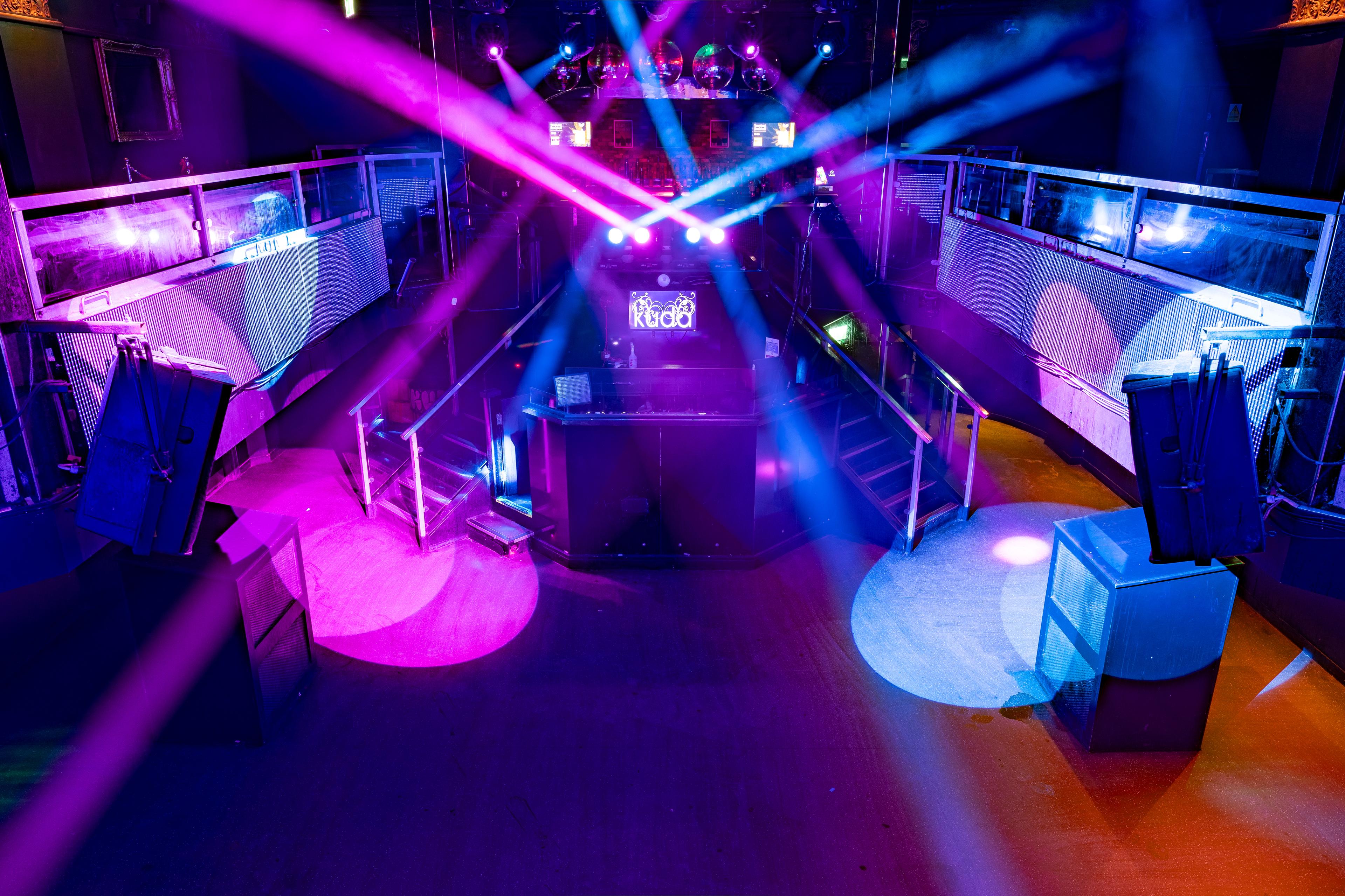 Kuda York, Main Room & Balcony photo #3