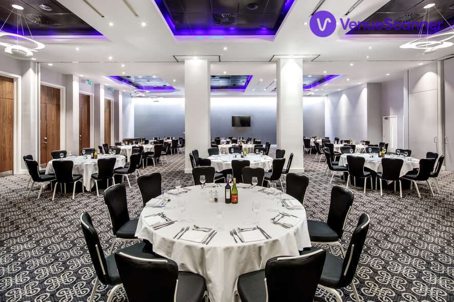 Bianco, Verde Rosso Suite, Radisson Blu Hotel, Cardiff photo #2