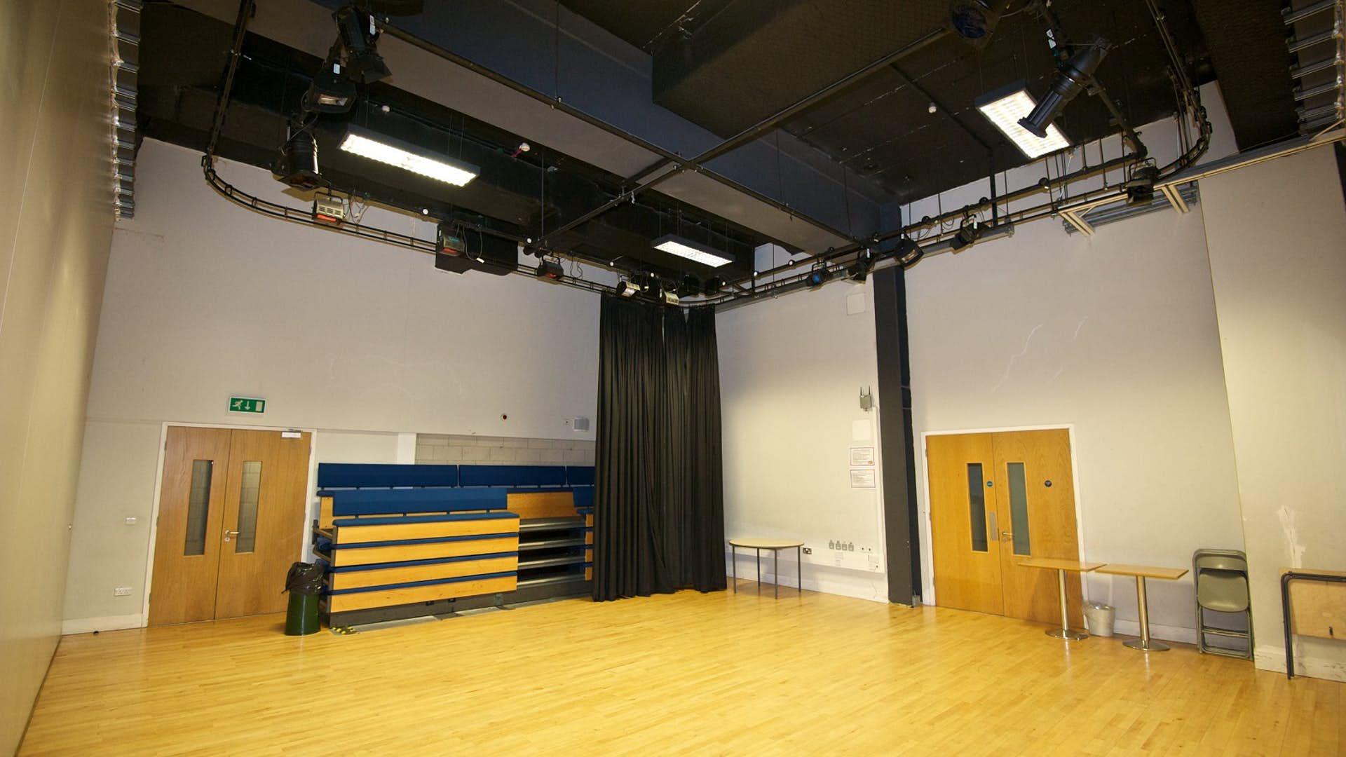 Haverstock School, Large Hall photo #2