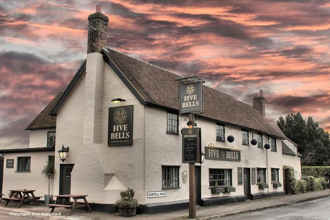 The Five Bells, Restaurant Room photo #3