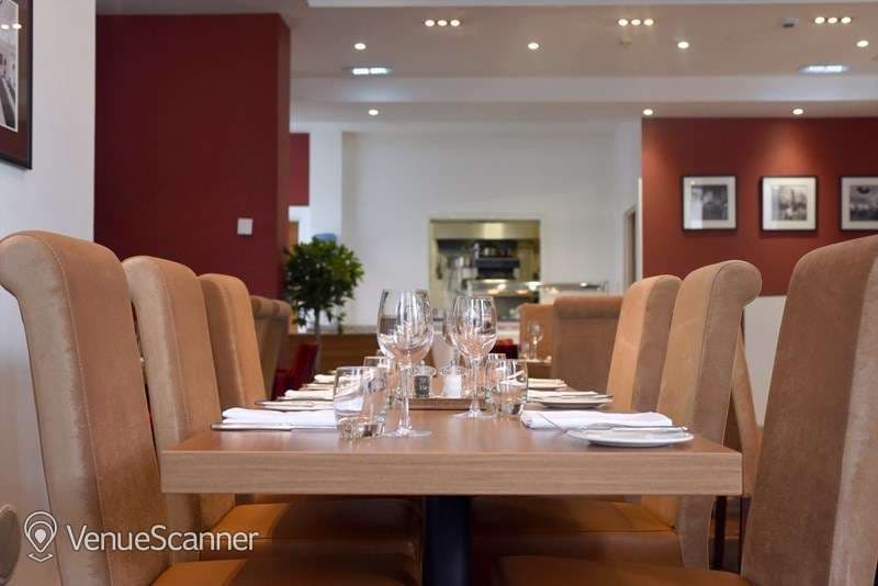 Restaurant, Ten Hill Place Hotel photo #1