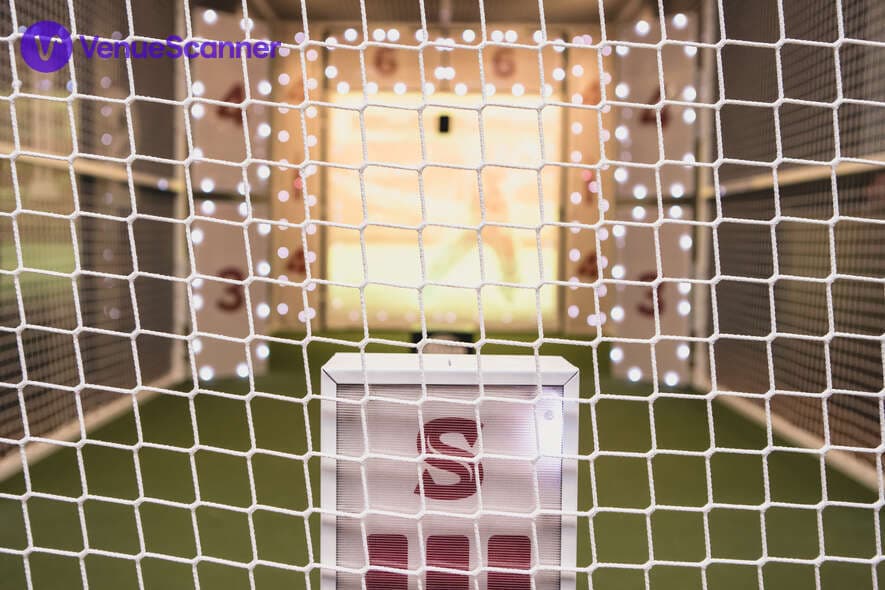 Center Stage, Sixes Birmingham photo #2