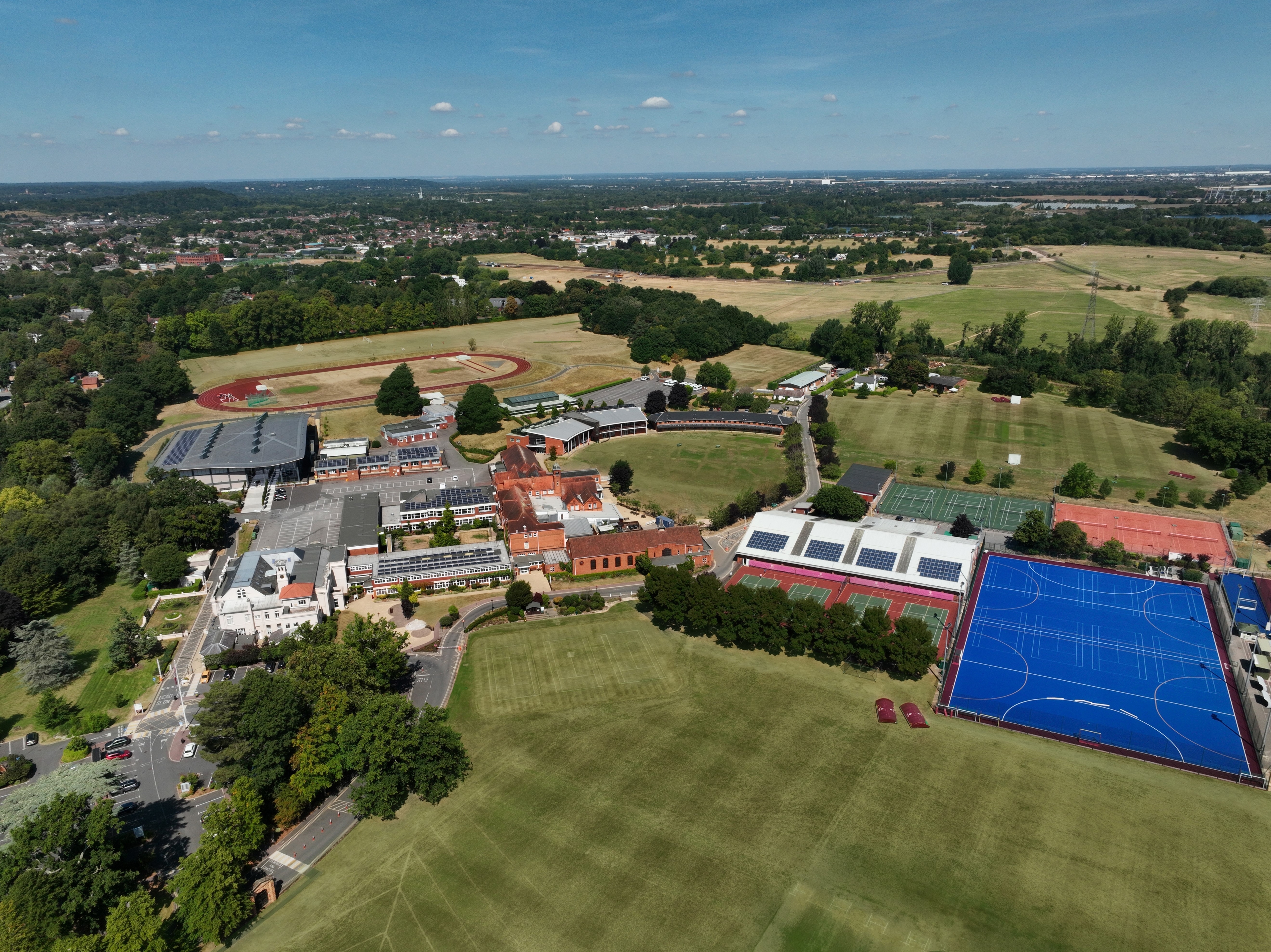 Photo of St George's College Weybridge
