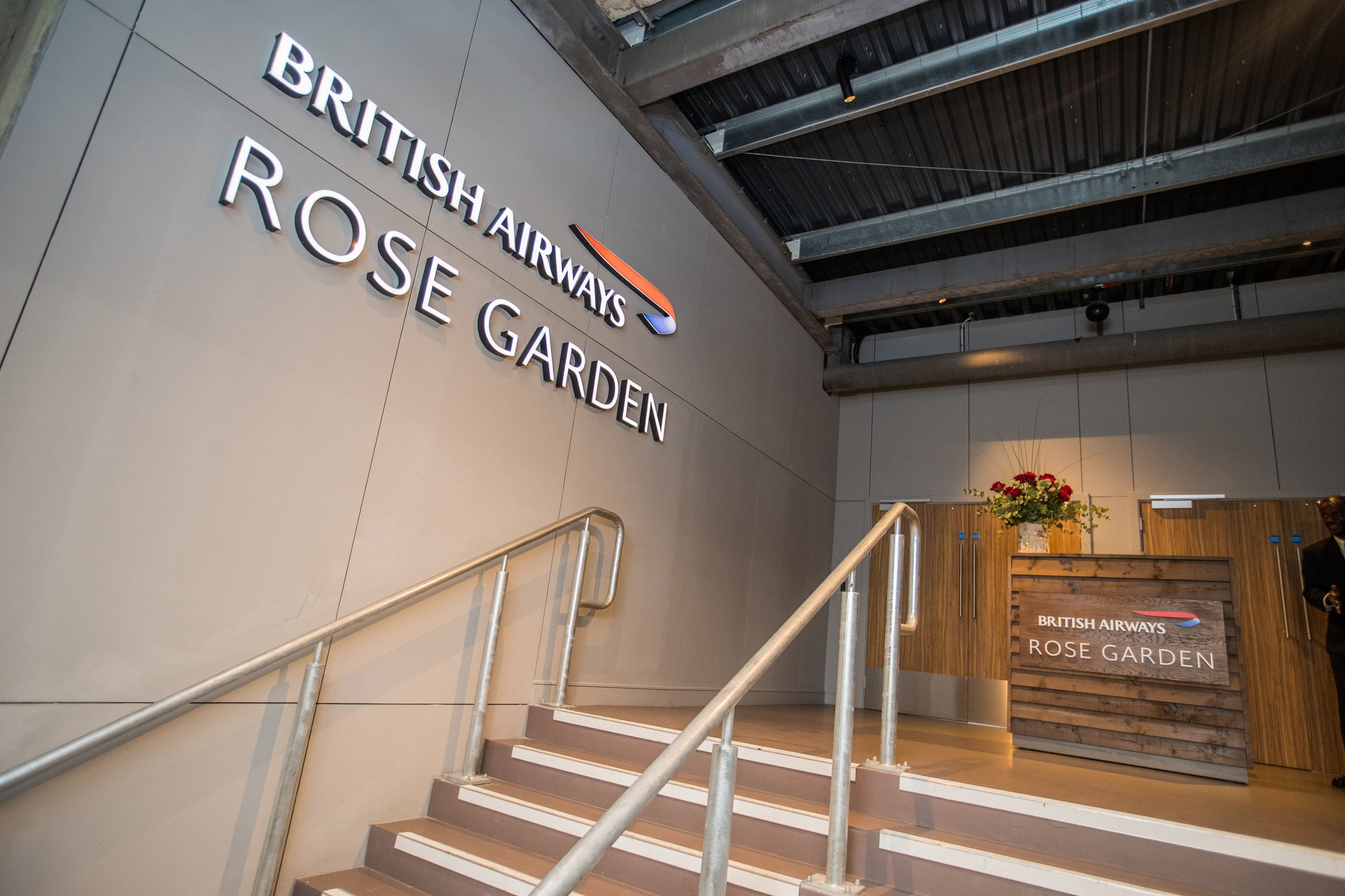 Allianz Stadium, Twickenham, British Airways Rose Garden photo #2