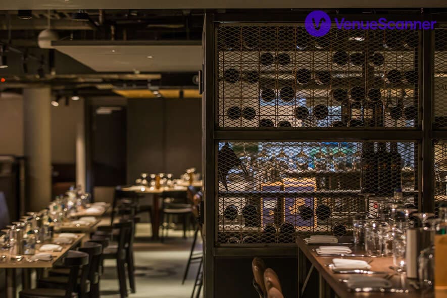 The Gate L1, Allianz Stadium, Twickenham photo #2