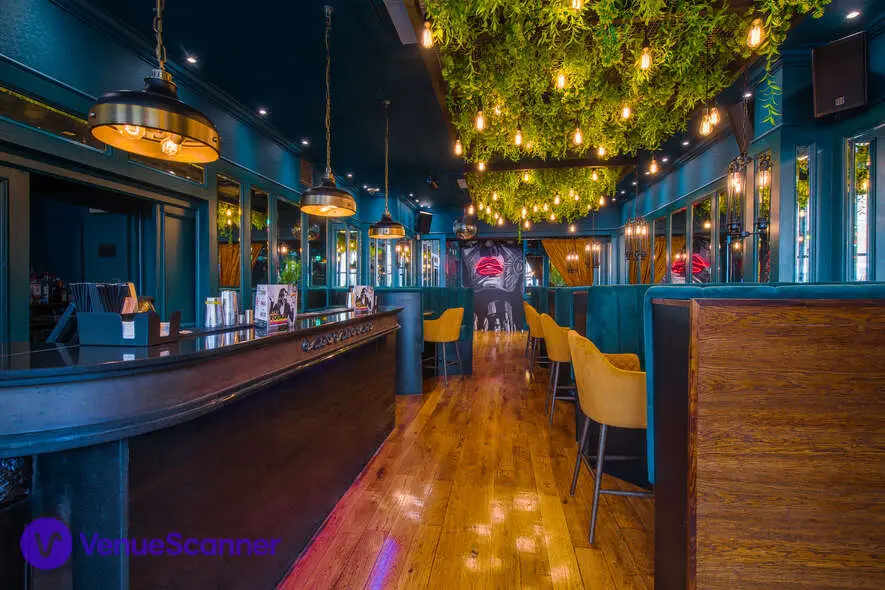 Lounge, Revolution Brighton photo #2