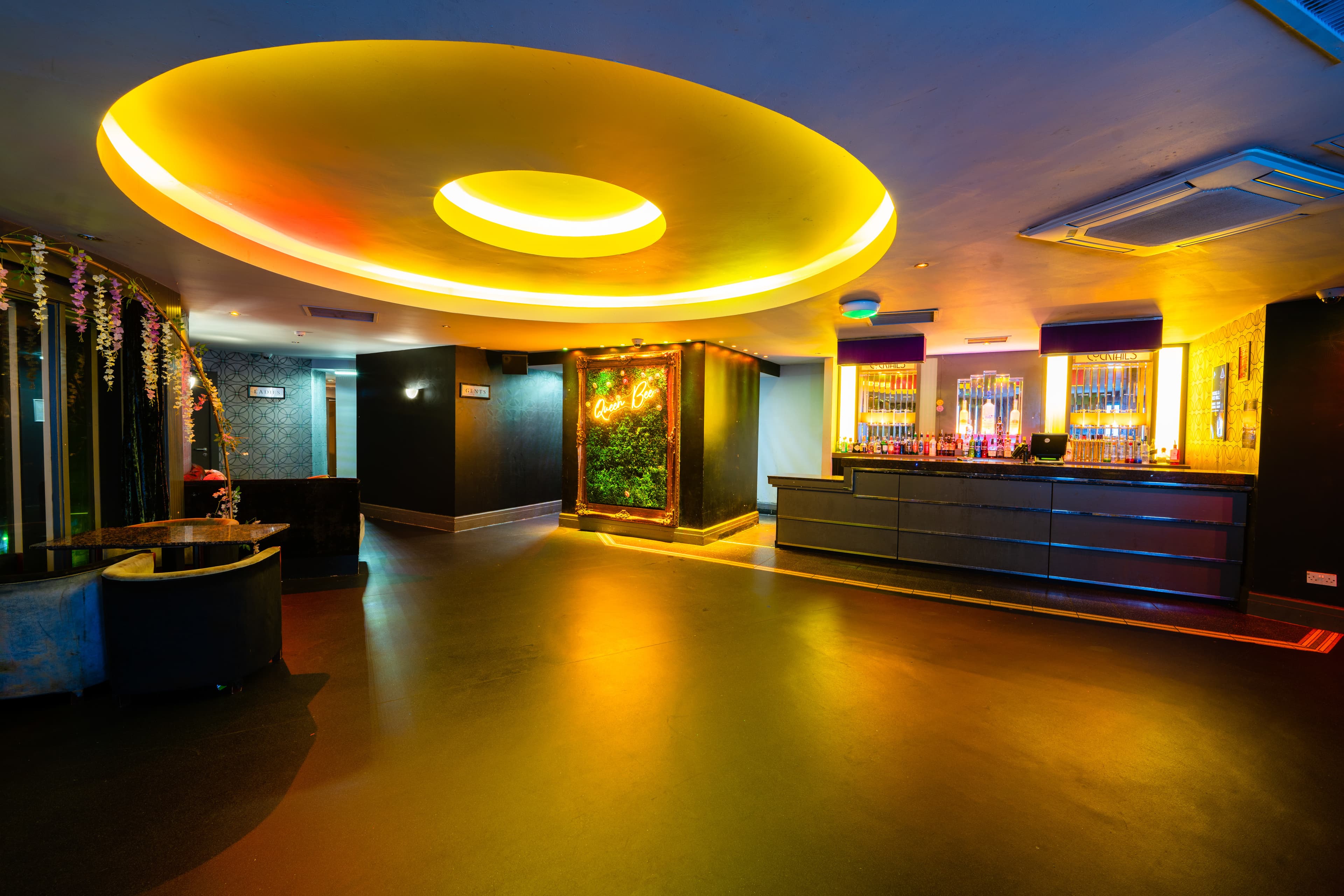 Exclusive Lounge Bar