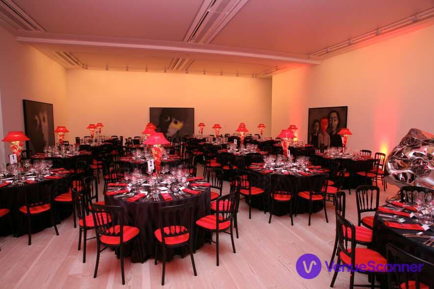 Ground Floor: Galleries 1, 2, 3 And 4, Saatchi Gallery photo #2