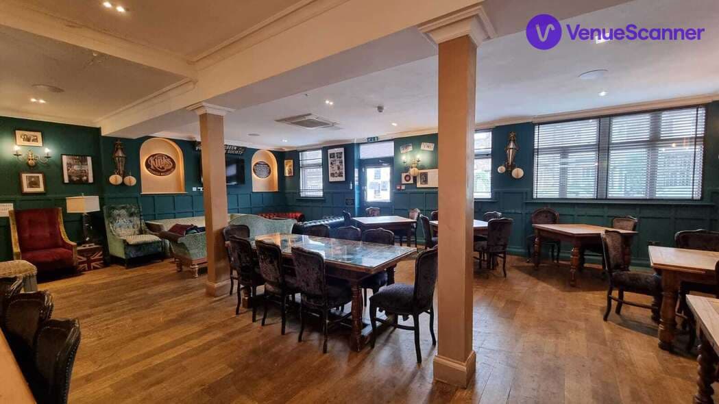 Kinks Room, The Clissold Arms photo #1