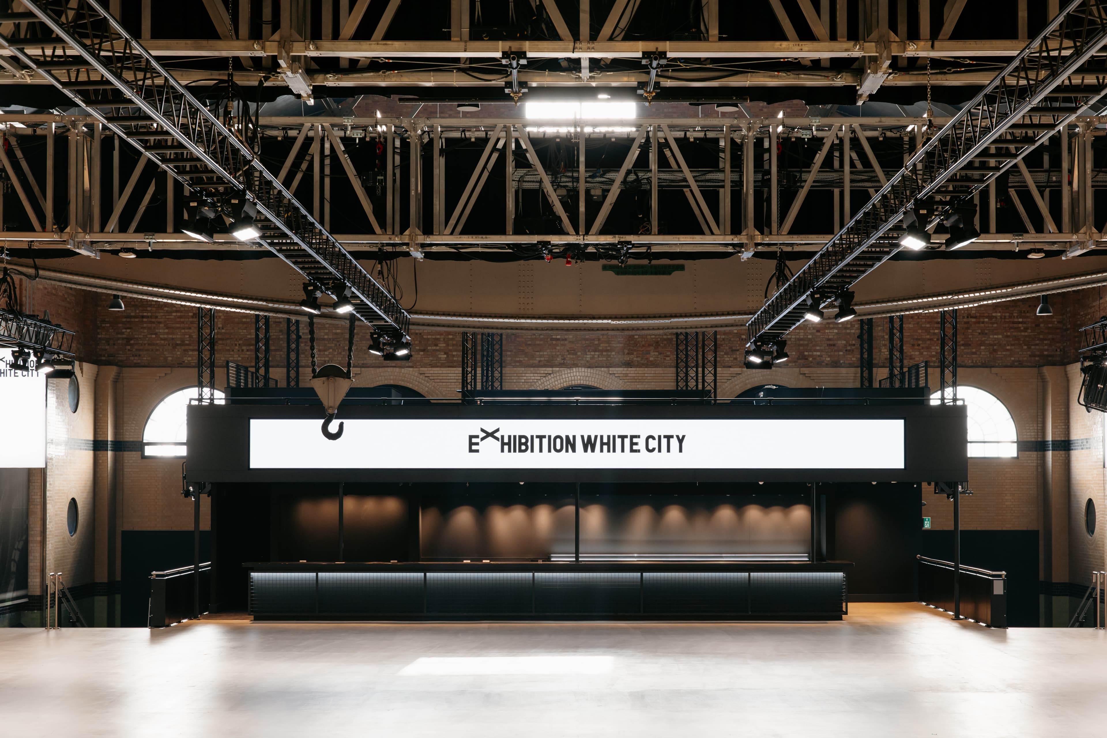 Exhibition White City, First Floor photo #2