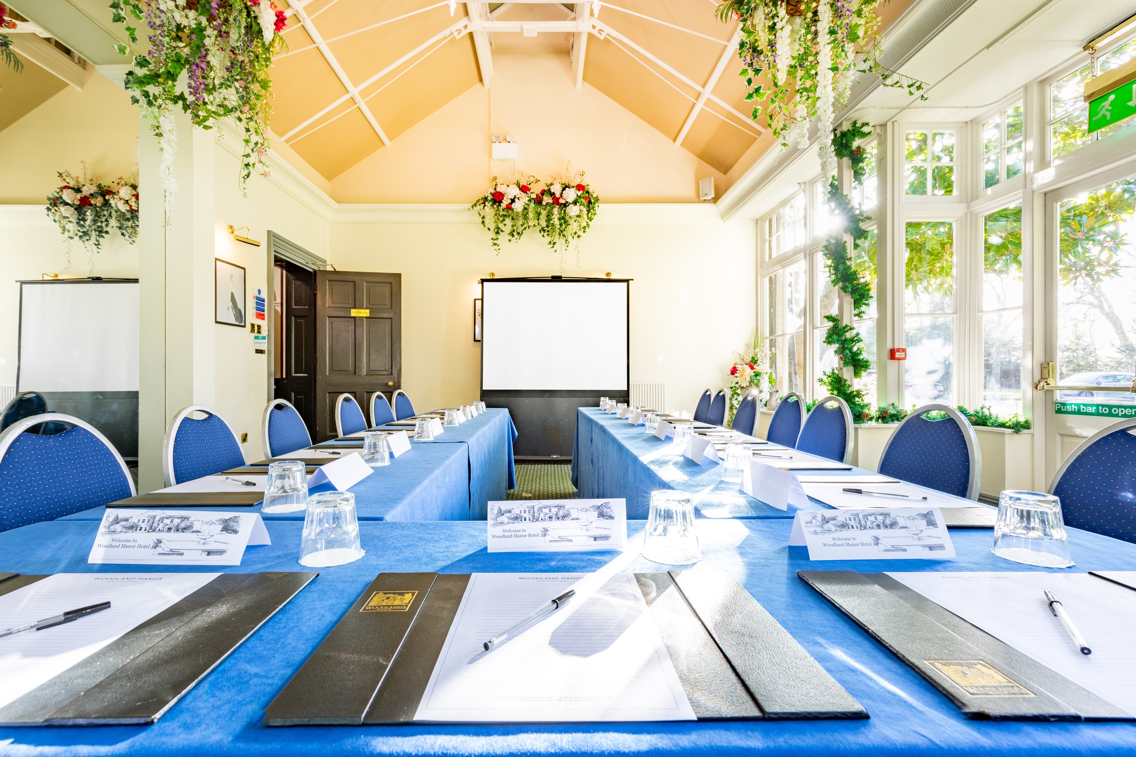 Photo of Woodland Manor Hotel, Conservatory