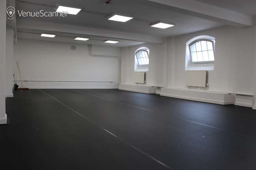 Dalis Den, The Monkey House photo #2