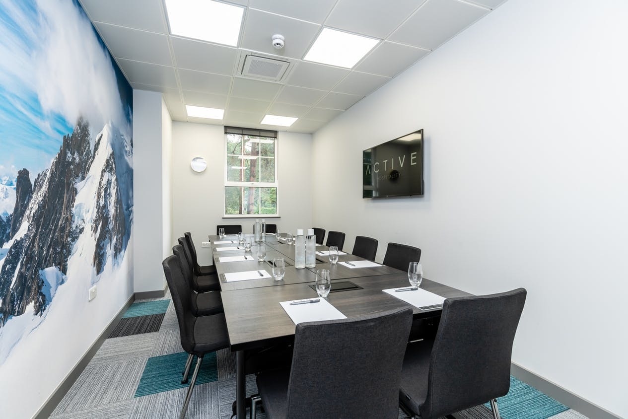 Photo of Gorse Hill, Woking, Mountain