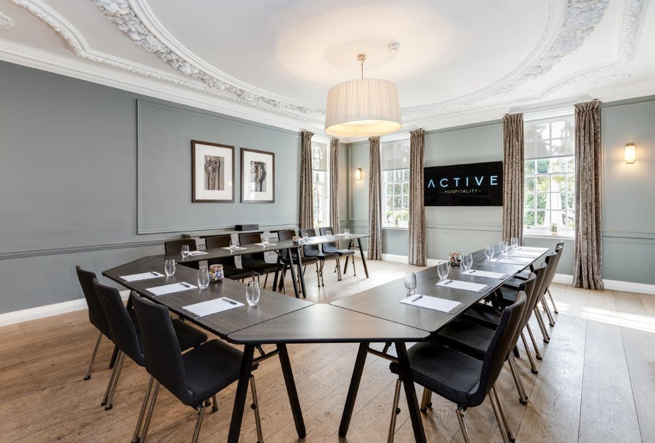 Gorse Hill, Woking, Boardroom photo #2