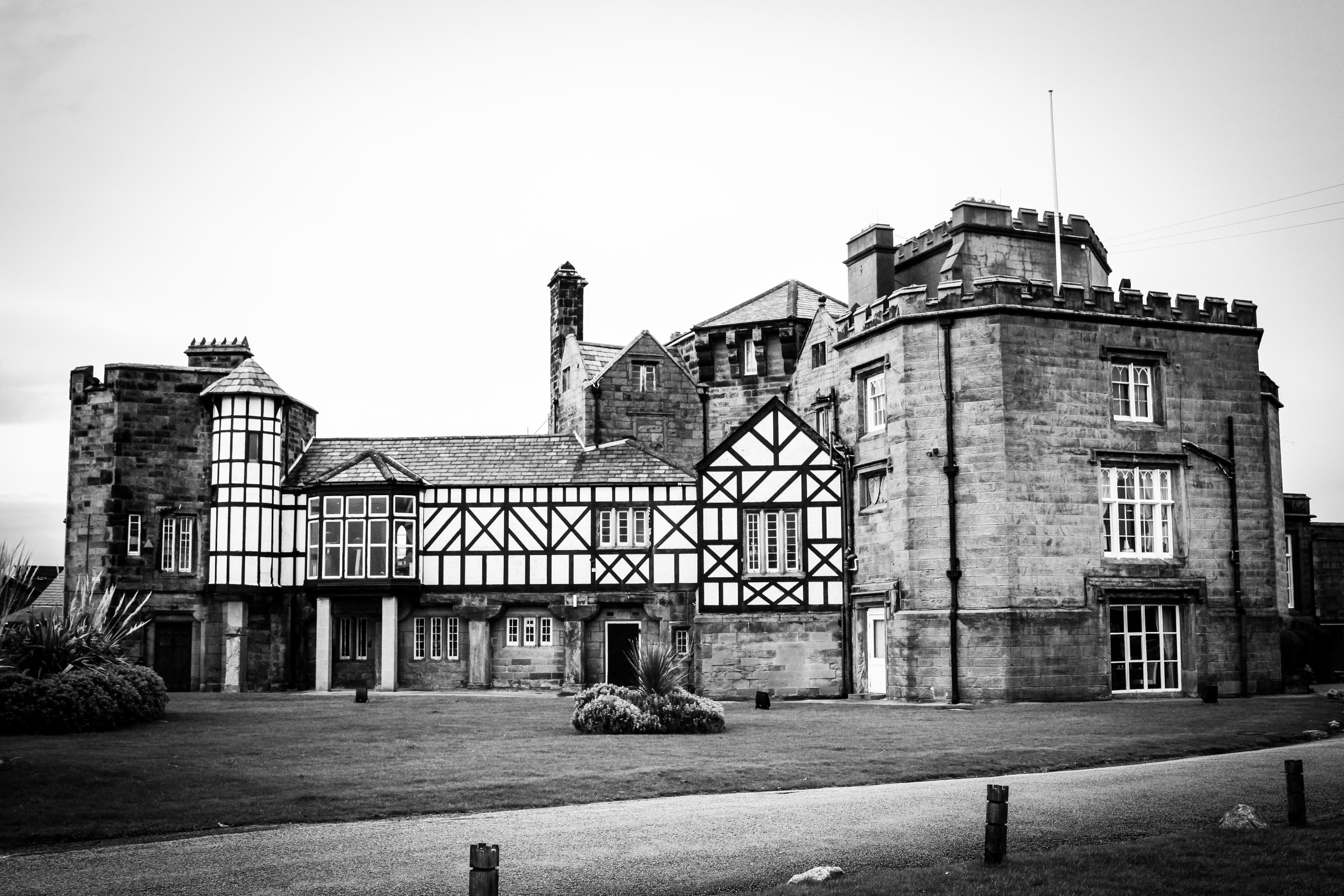 Leasowe Castle Hotel, Turret Suite photo #2