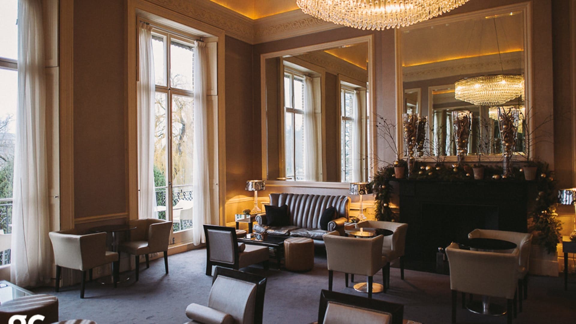 Restaurant & Lounge Bar