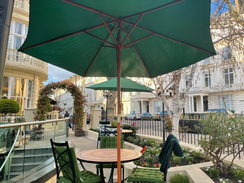 Photo of Amelia, Terrace