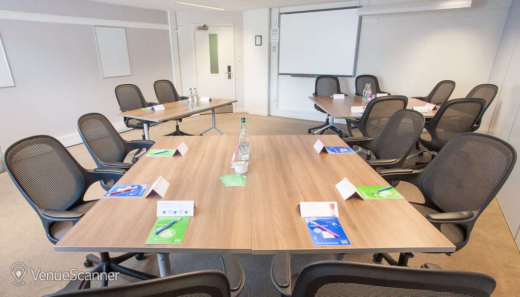 Shaw, Highfield Park photo #2