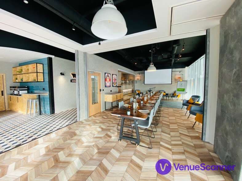 Holiday Inn London Whitechapel/ Whitechapel Think Factory, Green Room Suite, undefined photo #25