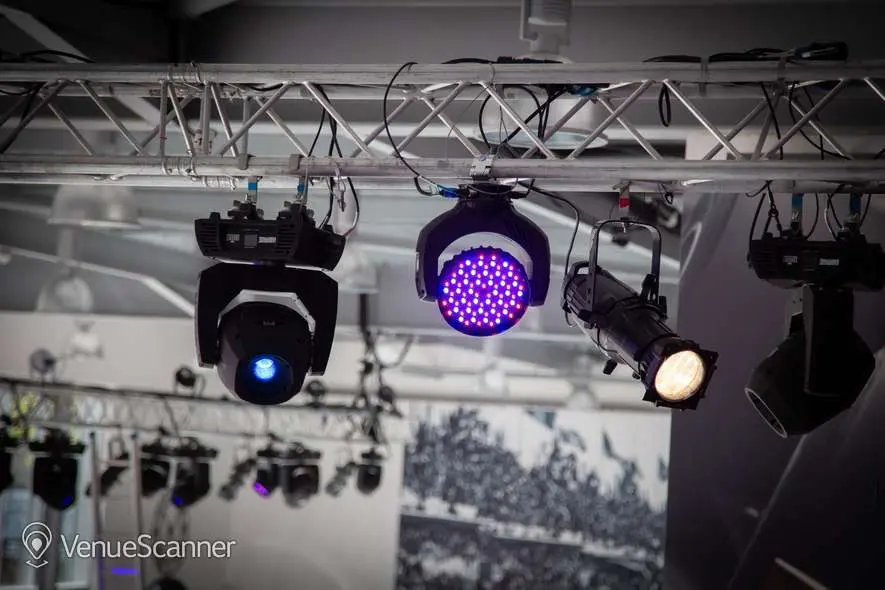 Showroom, Joe Macari Showroom photo #3