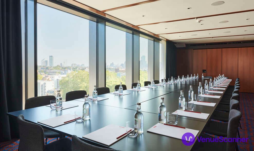 Townhouse 9 East, The Standard, London photo #2