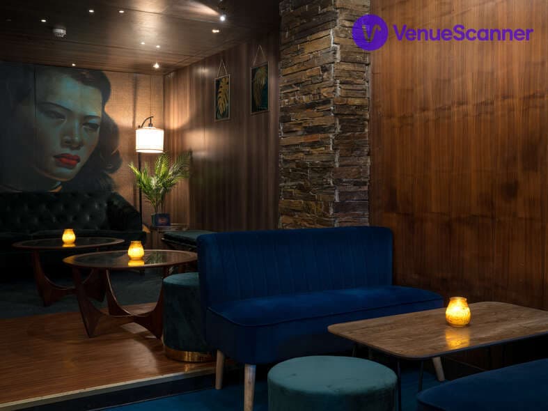 Trailer Happiness, Outside Tables photo #3