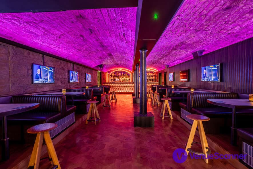 Exclusive Hire, The Three Sisters photo #2