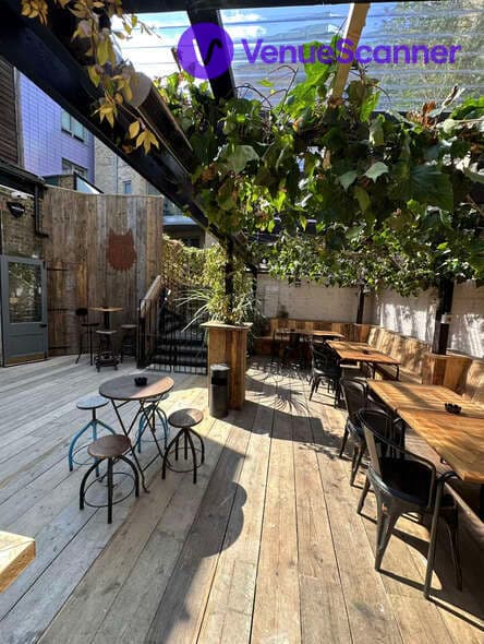 Garden, Wolfpack Fulham photo #2