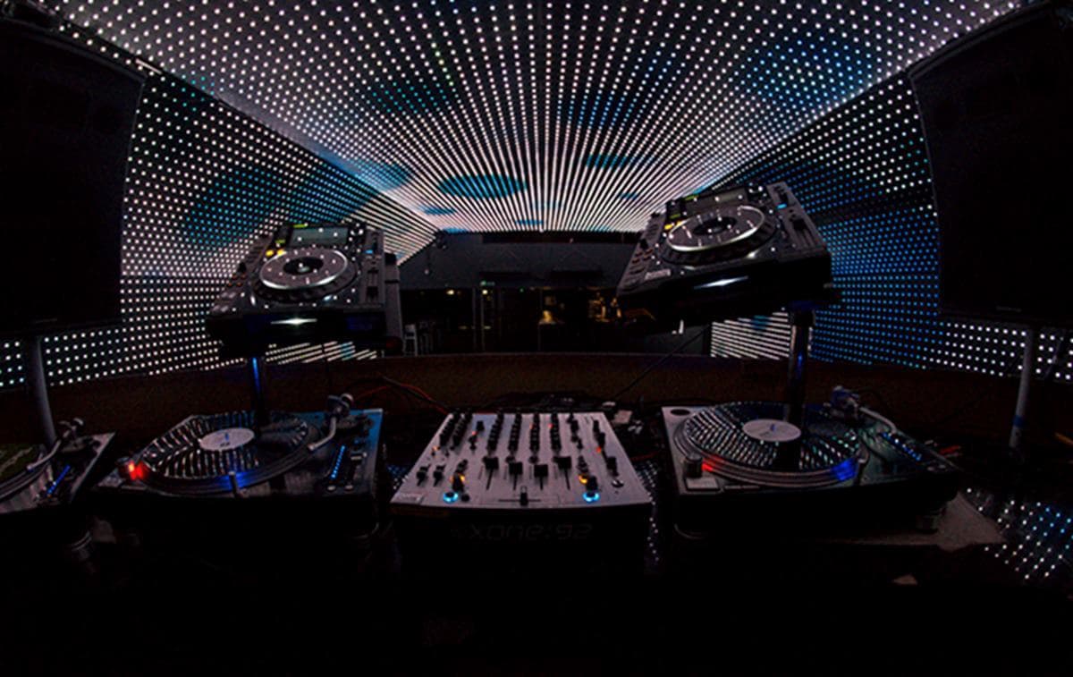 Vauxhall Arches, Lightbox photo #2