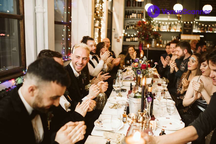 Christmas Hire, Coin Laundry photo #2