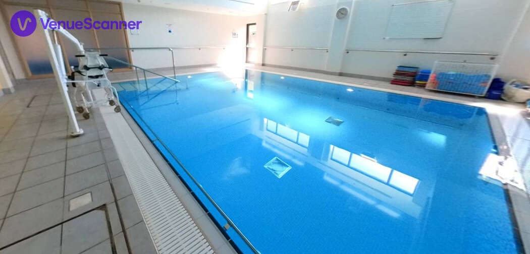 Swimming Pool, Marine Court photo #2