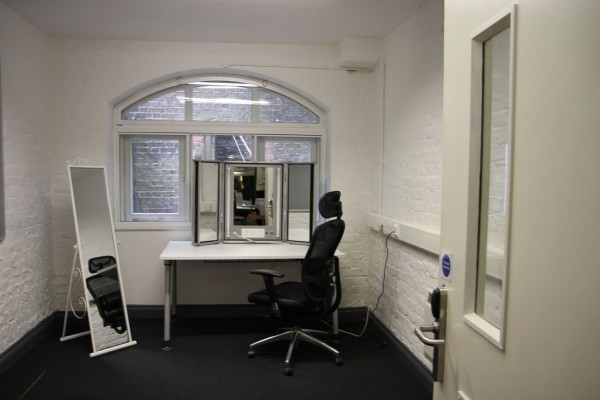 Photo of 01zero One, Green Room