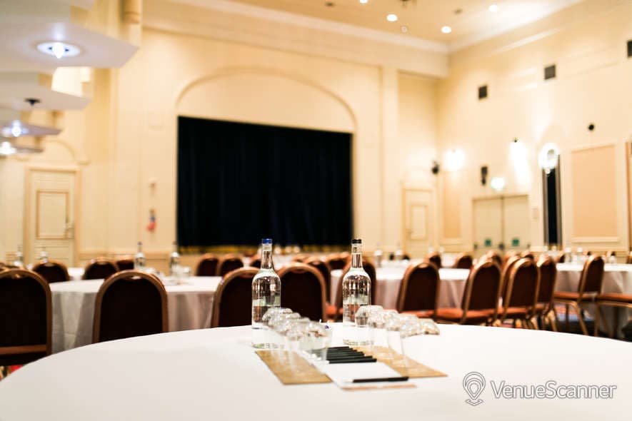 The Dragon Suite, The Angel Hotel photo #1